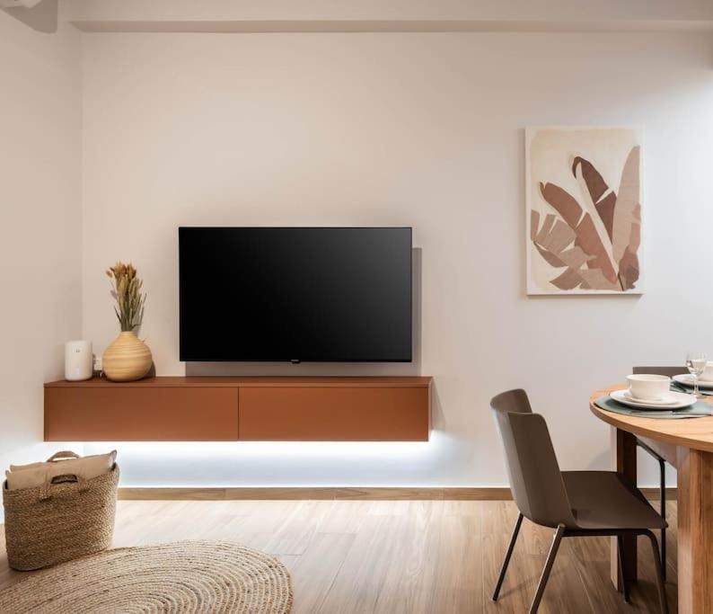 Delightful Sense 2Bd Apt In Kolonaki 7 Min To Metro أثينا المظهر الخارجي الصورة