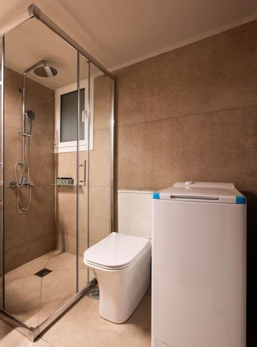 Delightful Sense 2Bd Apt In Kolonaki 7 Min To Metro أثينا المظهر الخارجي الصورة