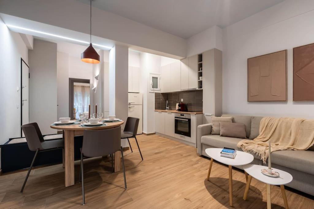 Delightful Sense 2Bd Apt In Kolonaki 7 Min To Metro أثينا المظهر الخارجي الصورة